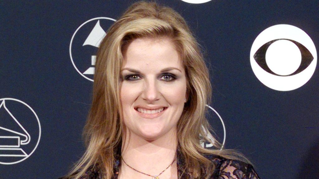 Trisha Yearwood nose job facelift boob job